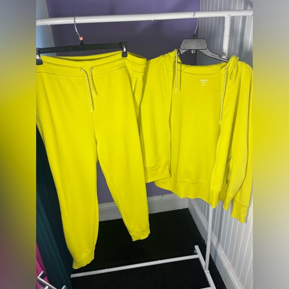 Old Navy Yellow Jumpsuit - Picture 5 of 6